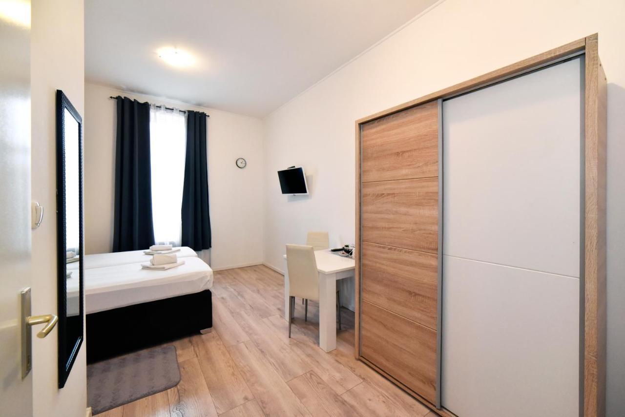 Virtus Apartments And Rooms With Free Private Parking Загреб Екстериор снимка