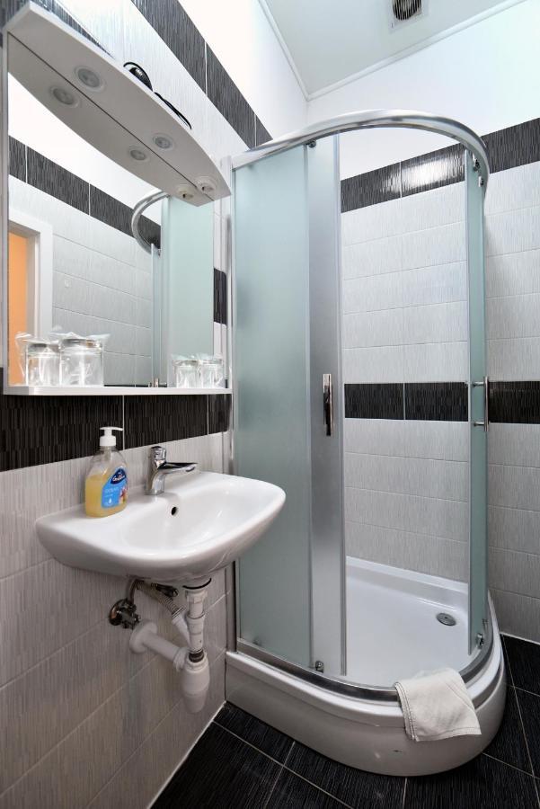 Virtus Apartments And Rooms With Free Private Parking Загреб Екстериор снимка