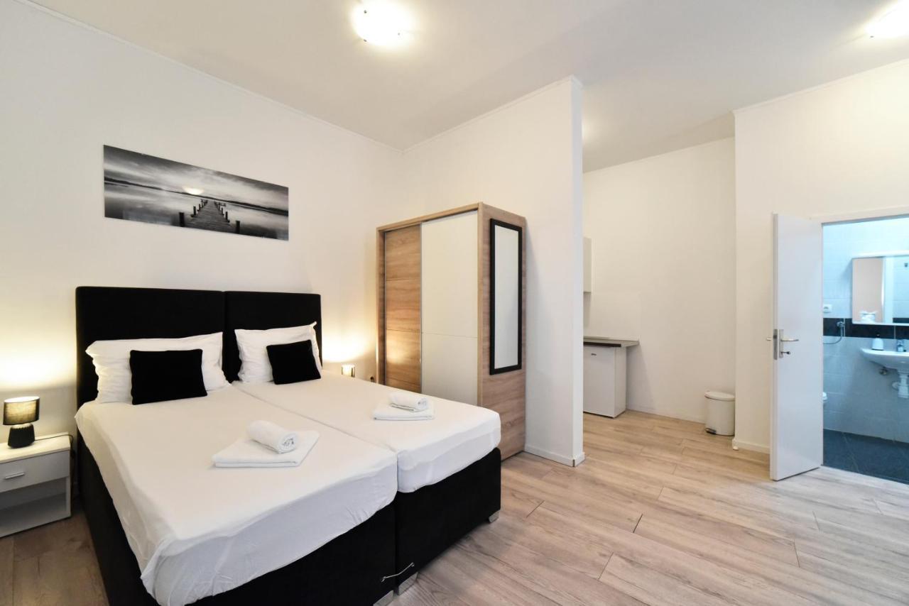 Virtus Apartments And Rooms With Free Private Parking Загреб Екстериор снимка