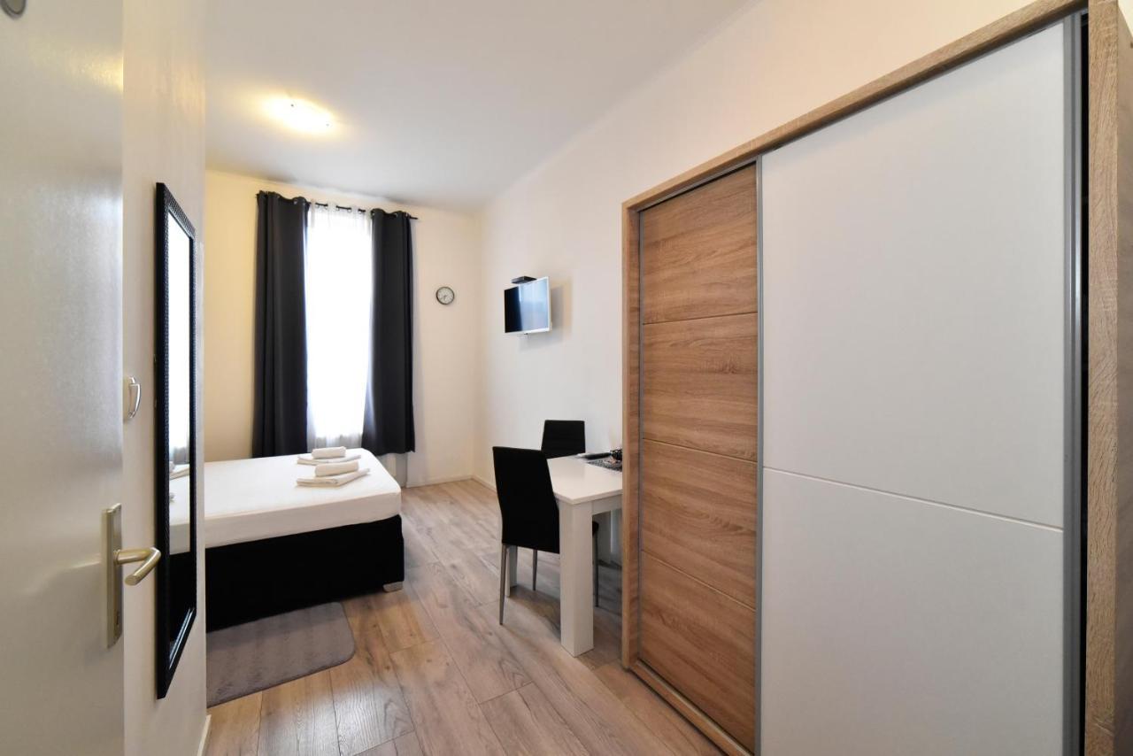 Virtus Apartments And Rooms With Free Private Parking Загреб Екстериор снимка