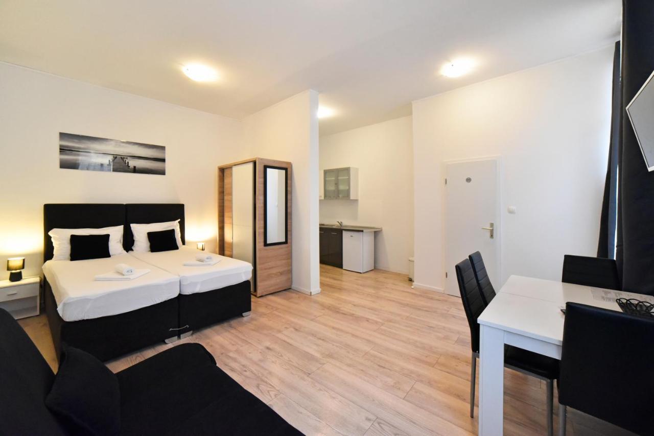 Virtus Apartments And Rooms With Free Private Parking Загреб Екстериор снимка