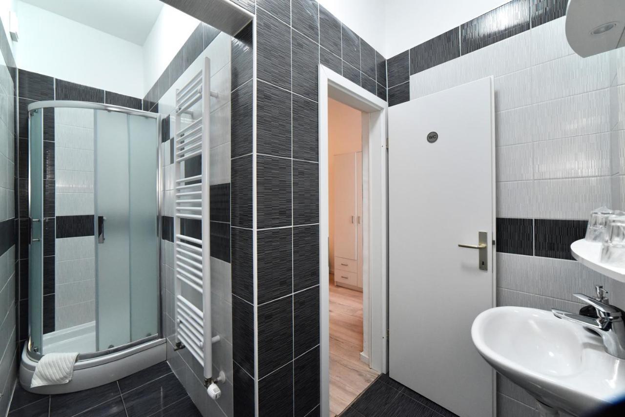 Virtus Apartments And Rooms With Free Private Parking Загреб Екстериор снимка