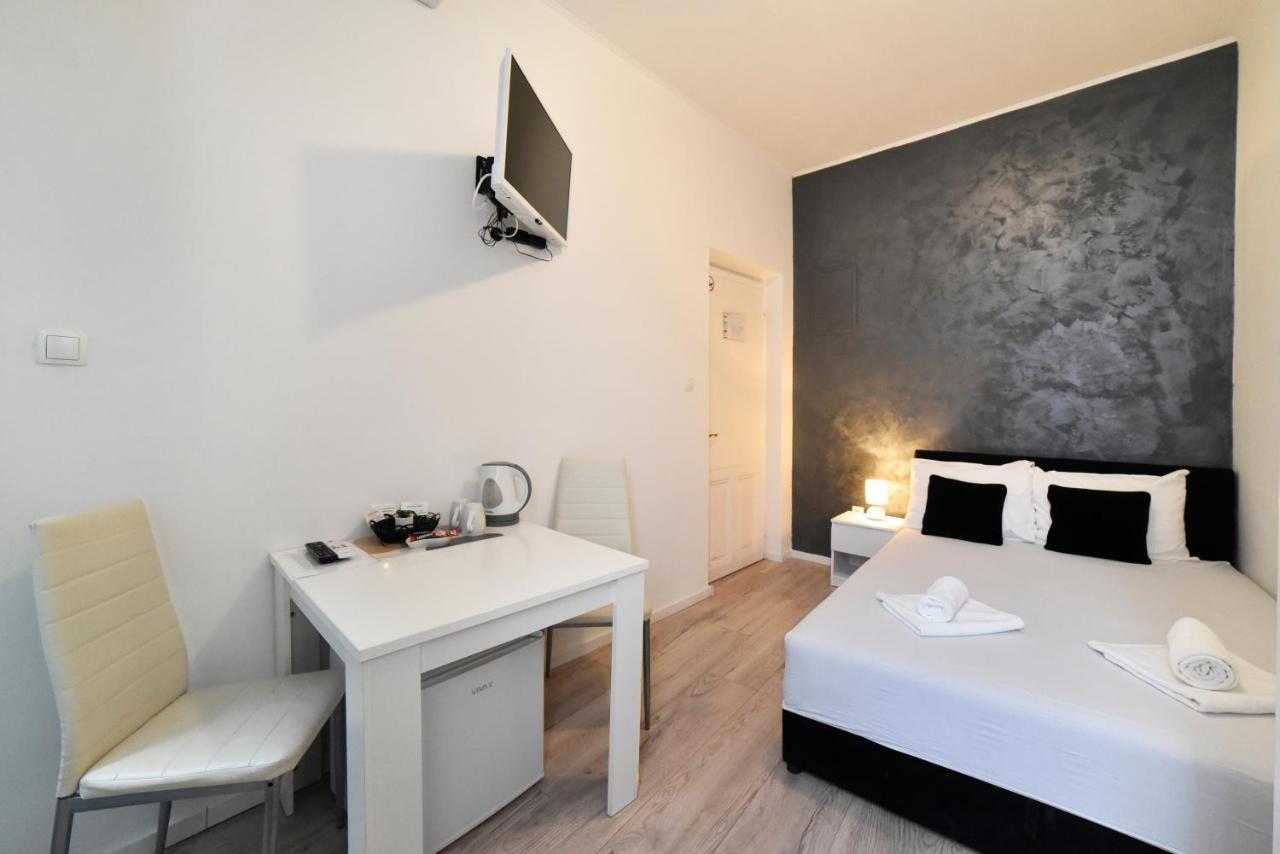 Virtus Apartments And Rooms With Free Private Parking Загреб Екстериор снимка