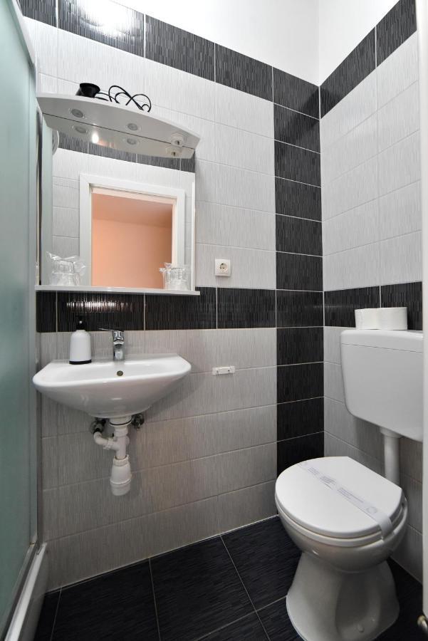 Virtus Apartments And Rooms With Free Private Parking Загреб Екстериор снимка