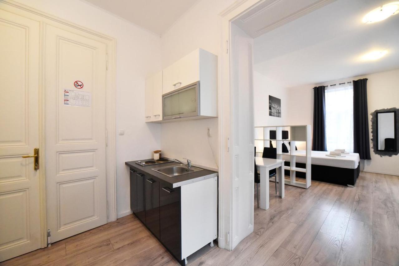 Virtus Apartments And Rooms With Free Private Parking Загреб Екстериор снимка