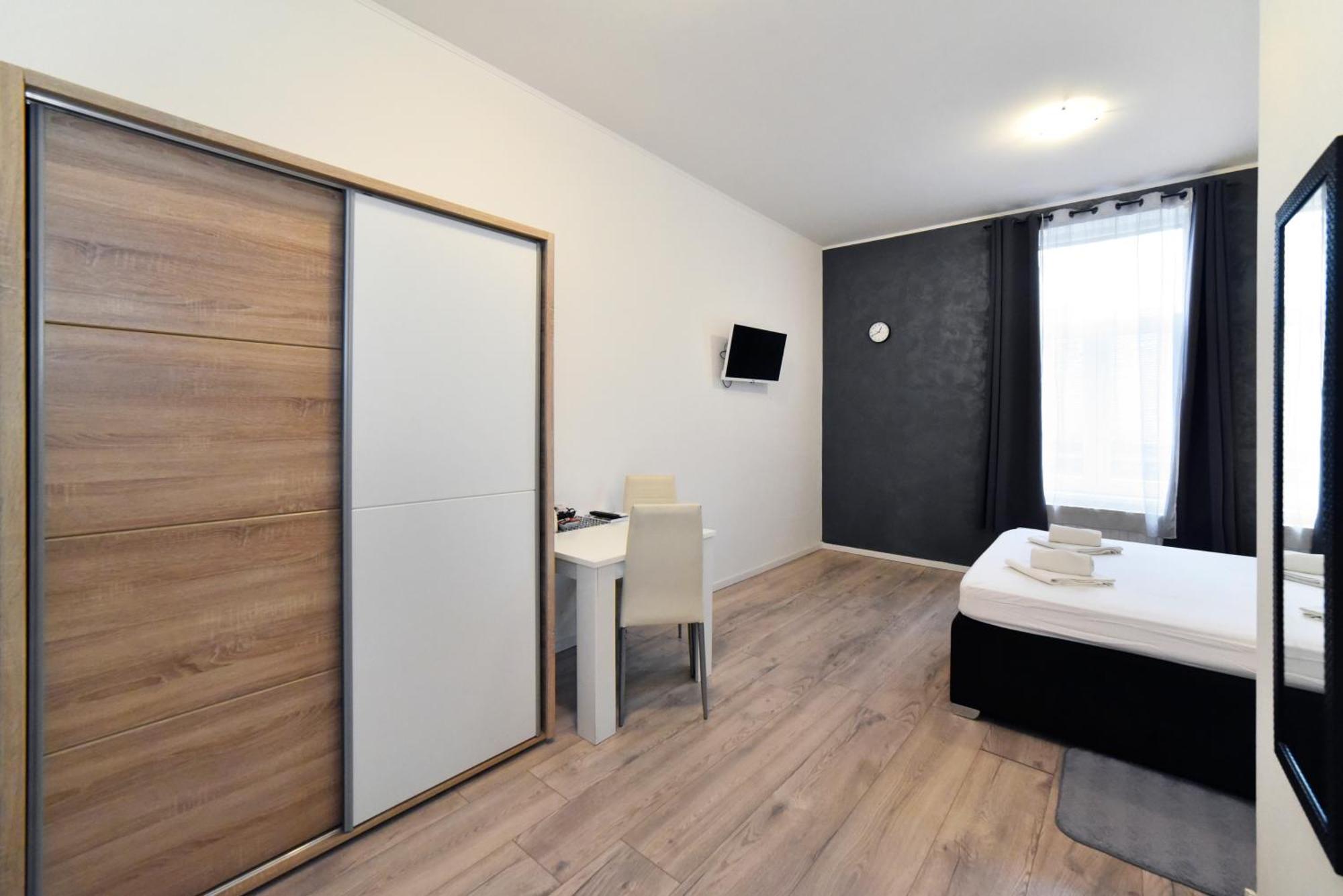 Virtus Apartments And Rooms With Free Private Parking Загреб Екстериор снимка